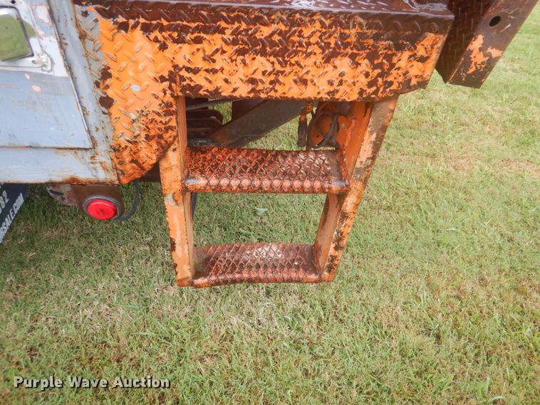 image for item DI2267 1990 Ford L8000 bridge inspection truck