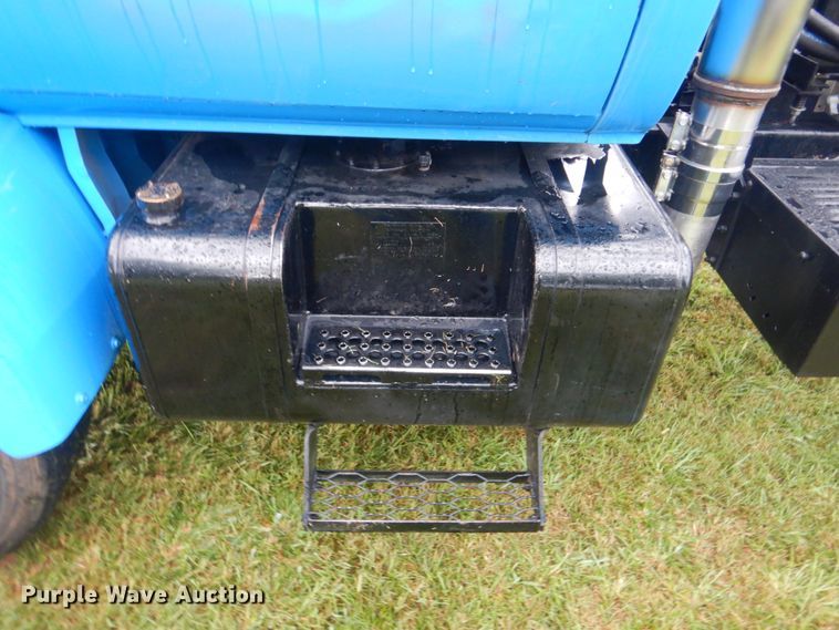 image for item DI2272 1984 GMC TopKick C7000 semi truck