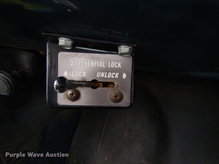 image for item DI2272 1984 GMC TopKick C7000 semi truck