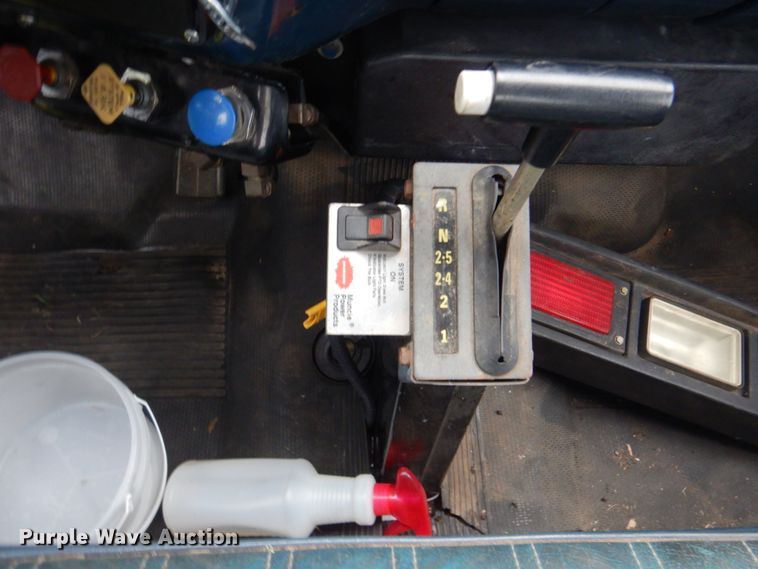 image for item DI2272 1984 GMC TopKick C7000 semi truck