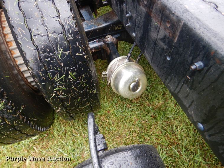 image for item DI2272 1984 GMC TopKick C7000 semi truck