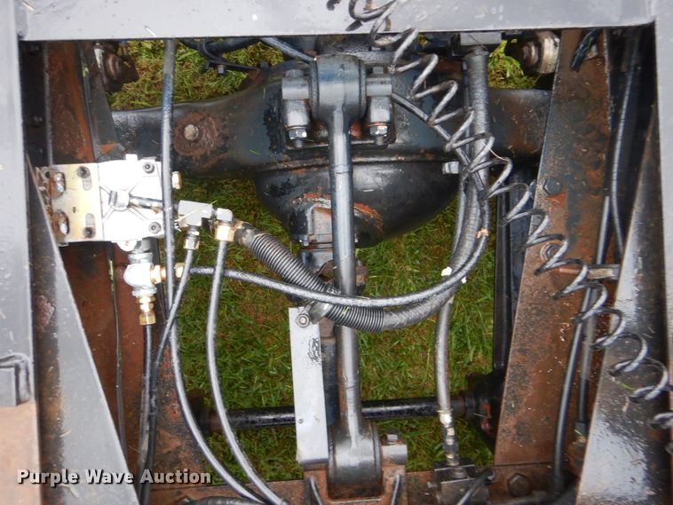 image for item DI2272 1984 GMC TopKick C7000 semi truck