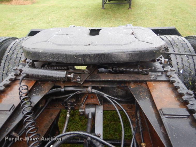 image for item DI2272 1984 GMC TopKick C7000 semi truck