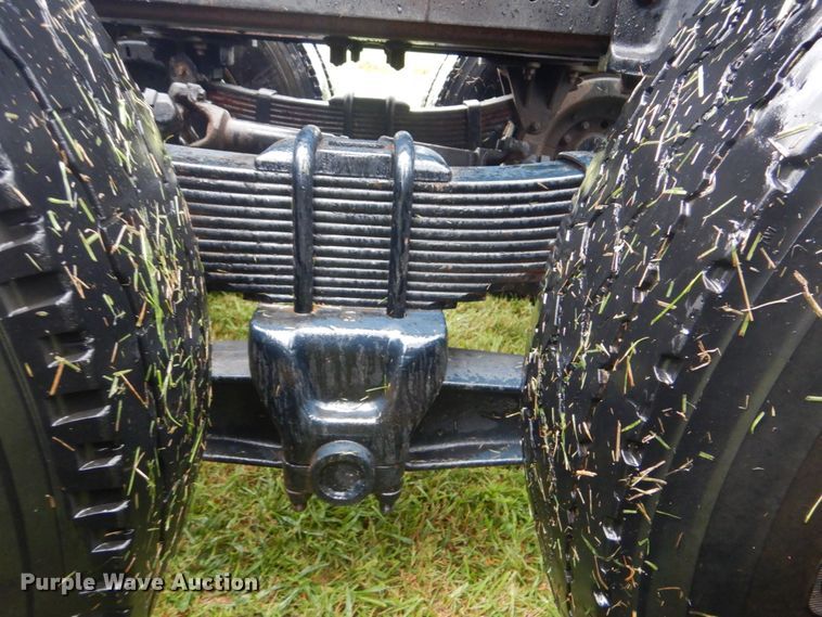 image for item DI2272 1984 GMC TopKick C7000 semi truck