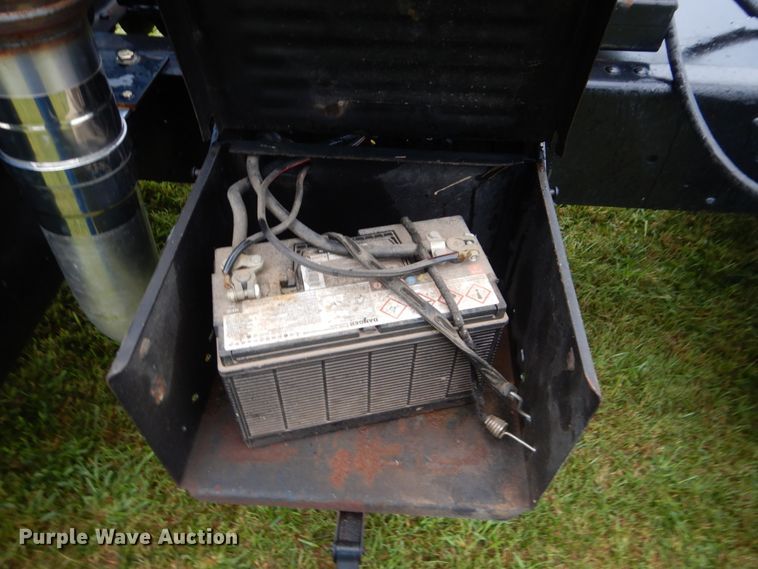 image for item DI2272 1984 GMC TopKick C7000 semi truck