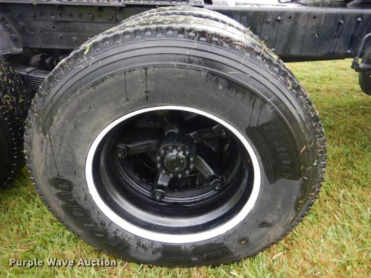 image for item DI2272 1984 GMC TopKick C7000 semi truck