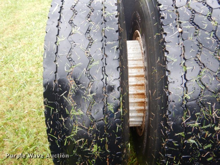 image for item DI2272 1984 GMC TopKick C7000 semi truck