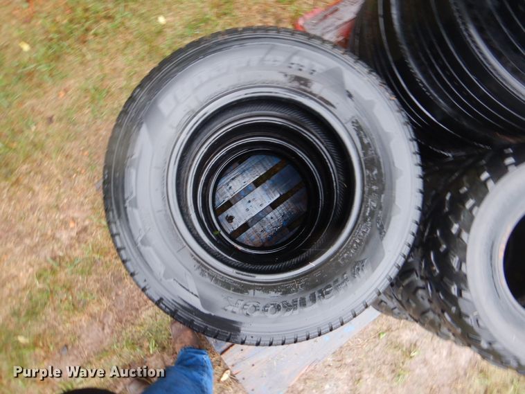 image for item DI2274 (26) tires