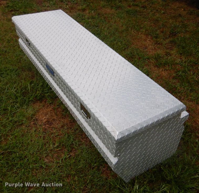 image for item DI2275 5'L x 20.5"W cross bed toolbox