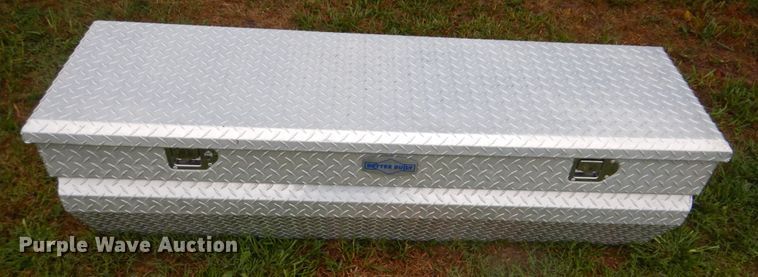 image for item DI2275 5'L x 20.5"W cross bed toolbox