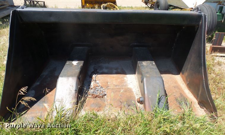 image for item DX9206 Tink roll-out bucket