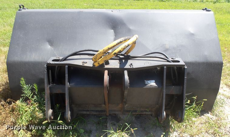 image for item DX9206 Tink roll-out bucket