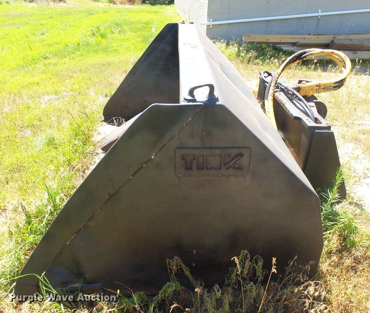 image for item DX9206 Tink roll-out bucket