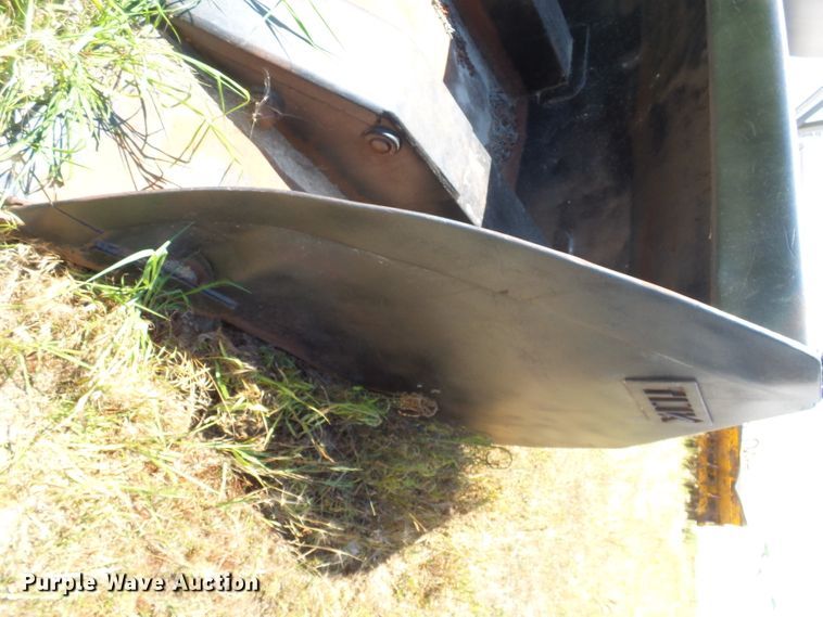 image for item DX9206 Tink roll-out bucket