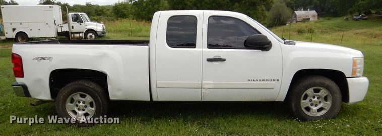 image for item EK9039 2008 Chevrolet Silverado 1500 Ext. Cab pickup truck