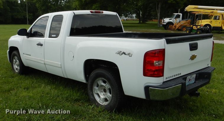 image for item EK9039 2008 Chevrolet Silverado 1500 Ext. Cab pickup truck