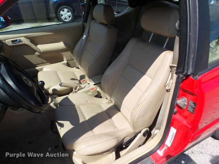image for item EM9804 1999 Volkswagen Cabrio convertible