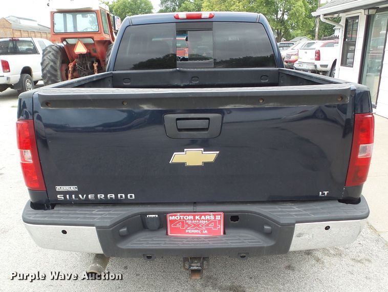 image for item EM9805 2008 Chevrolet Silverado 1500 Crew Cab pickup truck