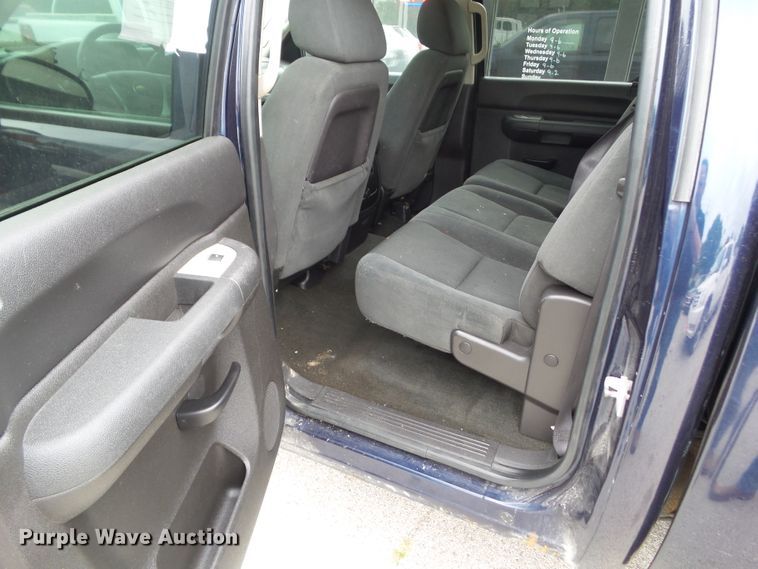 image for item EM9805 2008 Chevrolet Silverado 1500 Crew Cab pickup truck