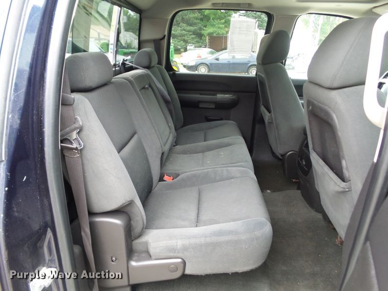 image for item EM9805 2008 Chevrolet Silverado 1500 Crew Cab pickup truck