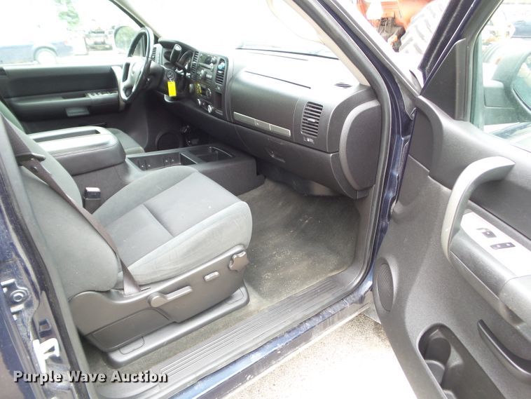 image for item EM9805 2008 Chevrolet Silverado 1500 Crew Cab pickup truck