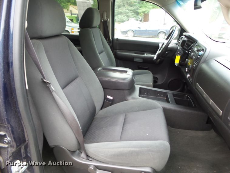 image for item EM9805 2008 Chevrolet Silverado 1500 Crew Cab pickup truck