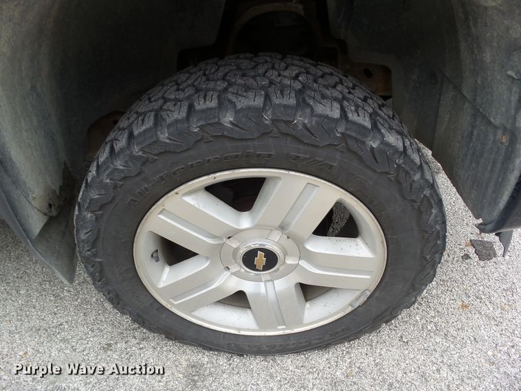 image for item EM9805 2008 Chevrolet Silverado 1500 Crew Cab pickup truck