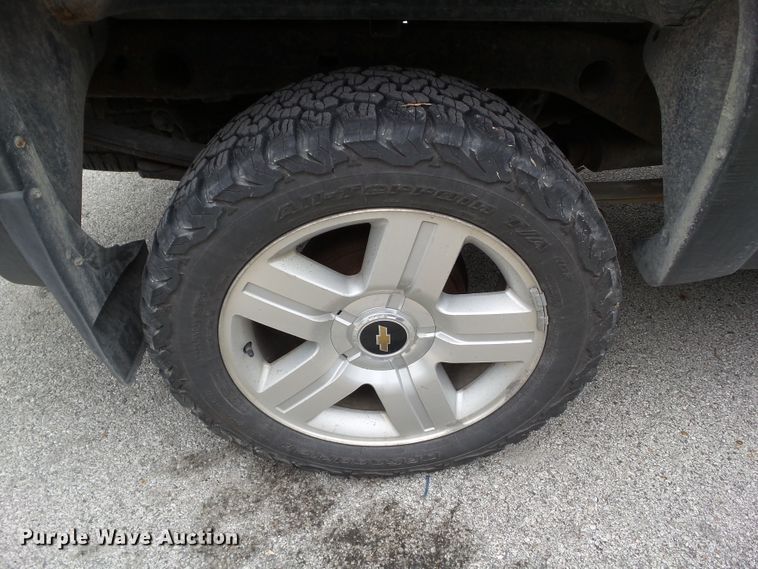 image for item EM9805 2008 Chevrolet Silverado 1500 Crew Cab pickup truck