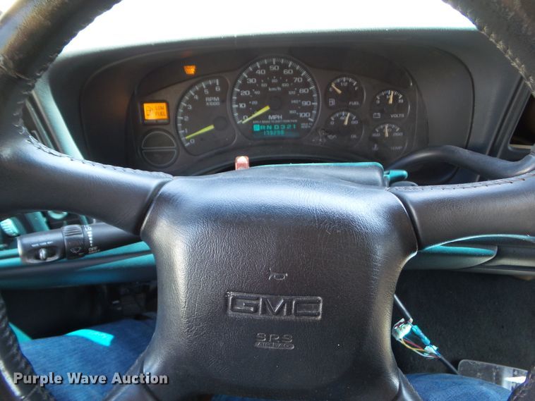 image for item EM9816 2001 GMC Sierra 1500 Ext. Cab pickup truck