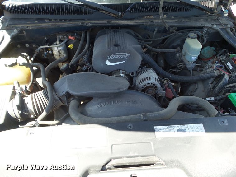 image for item EM9816 2001 GMC Sierra 1500 Ext. Cab pickup truck