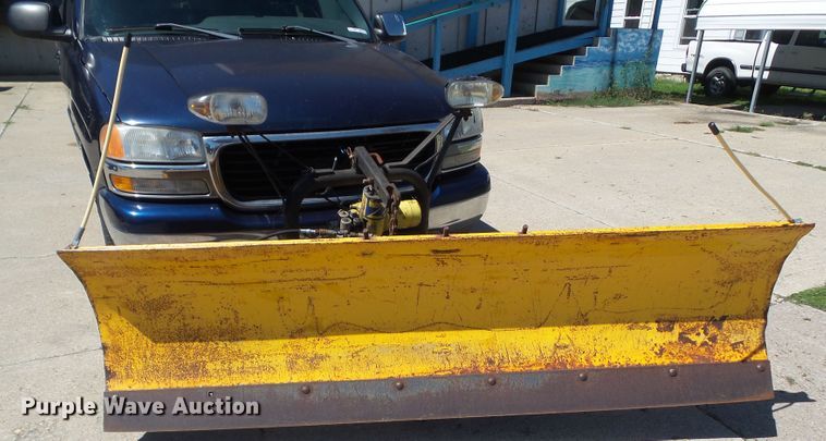 image for item EM9816 2001 GMC Sierra 1500 Ext. Cab pickup truck