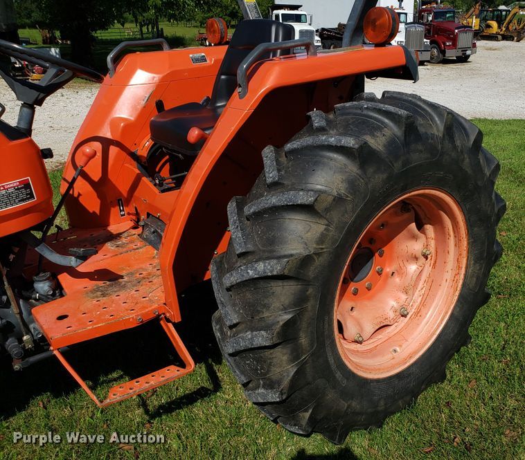 image for item ET9830 Kubota MX5000 MFWD tractor