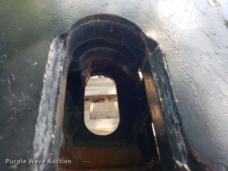 image for item ET9832 Fifth wheel plate