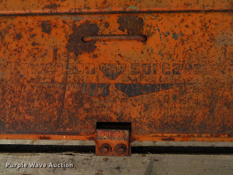 image for item EV9732 (2) end gate spreaders