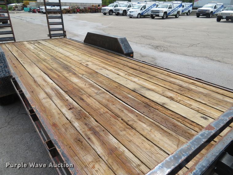 image for item EV9735 2005 Corn Pro UT-18H utility trailer