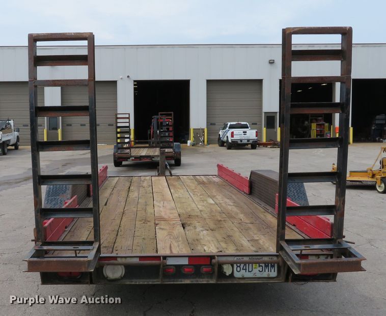 image for item EV9736 1999 Corn Pro UT-18H equipment trailer