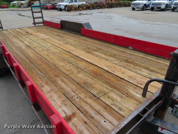 image for item EV9736 1999 Corn Pro UT-18H equipment trailer