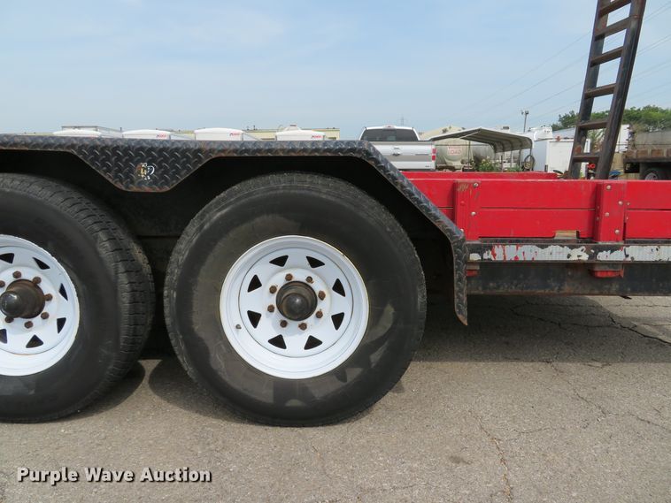 image for item EV9736 1999 Corn Pro UT-18H equipment trailer