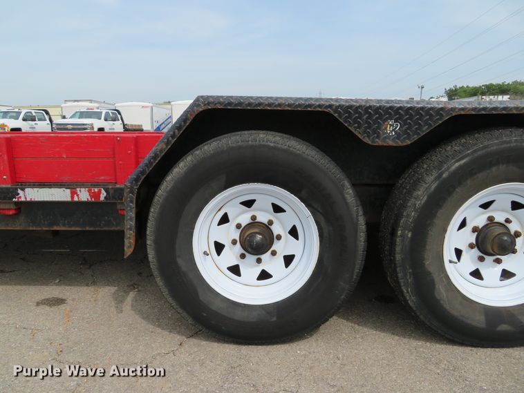 image for item EV9736 1999 Corn Pro UT-18H equipment trailer