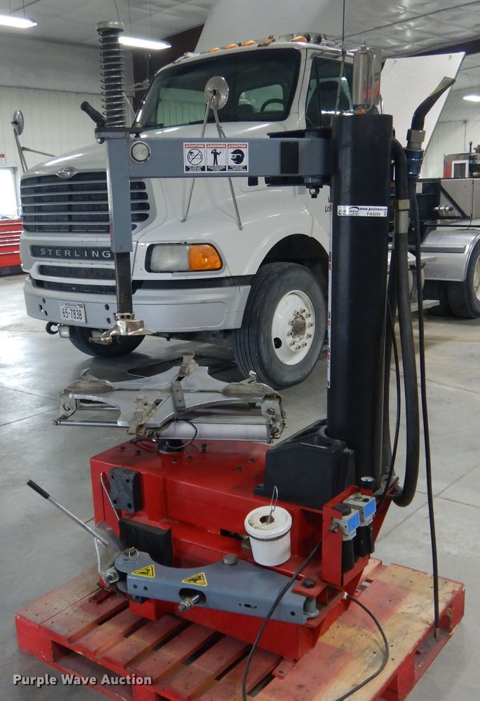 image for item FA9294 Ranger 980X rim clamp tire machine