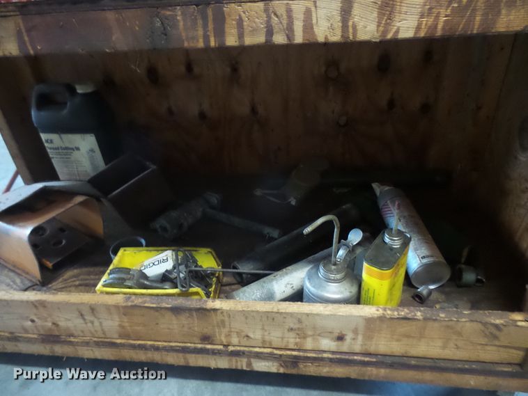 image for item FB9254 Ridgid 802 pipe threader