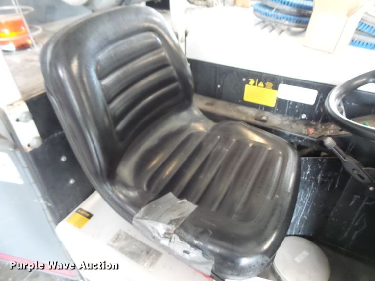 image for item FB9259 Advance Hydrocat 5015 floor scrubber