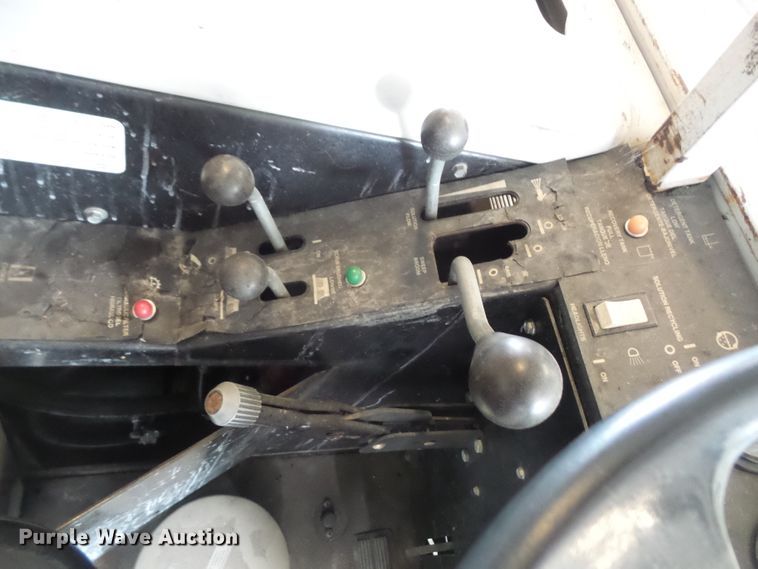 image for item FB9259 Advance Hydrocat 5015 floor scrubber