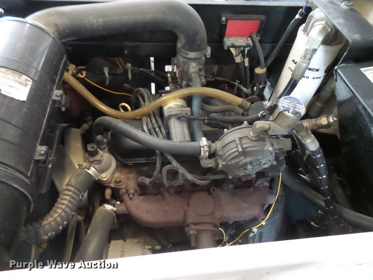 image for item FB9259 Advance Hydrocat 5015 floor scrubber