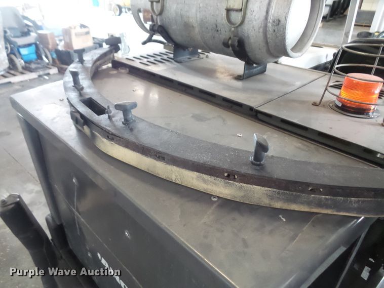 image for item FB9259 Advance Hydrocat 5015 floor scrubber