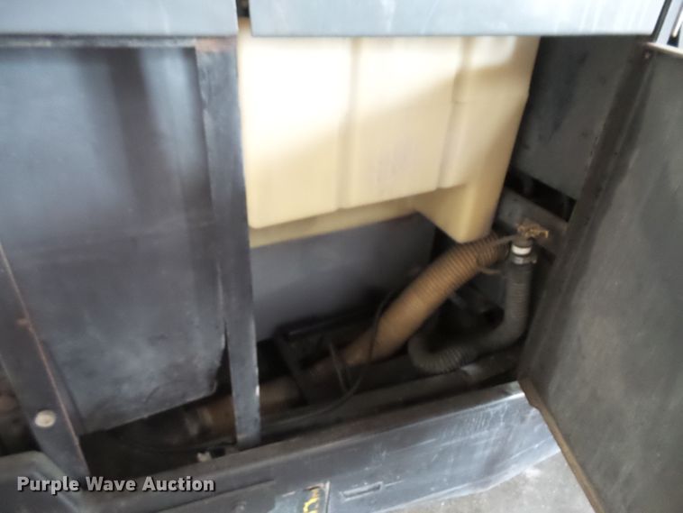 image for item FB9259 Advance Hydrocat 5015 floor scrubber