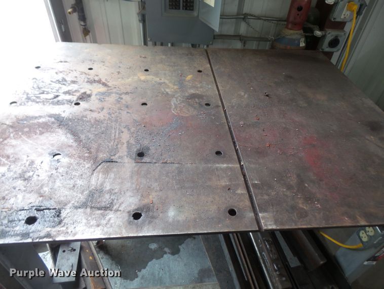 image for item FB9264 Steel welding table