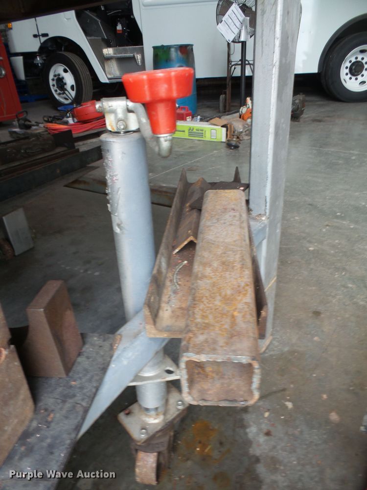 image for item FB9264 Steel welding table