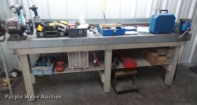 image for item FB9267 Work bench with tools