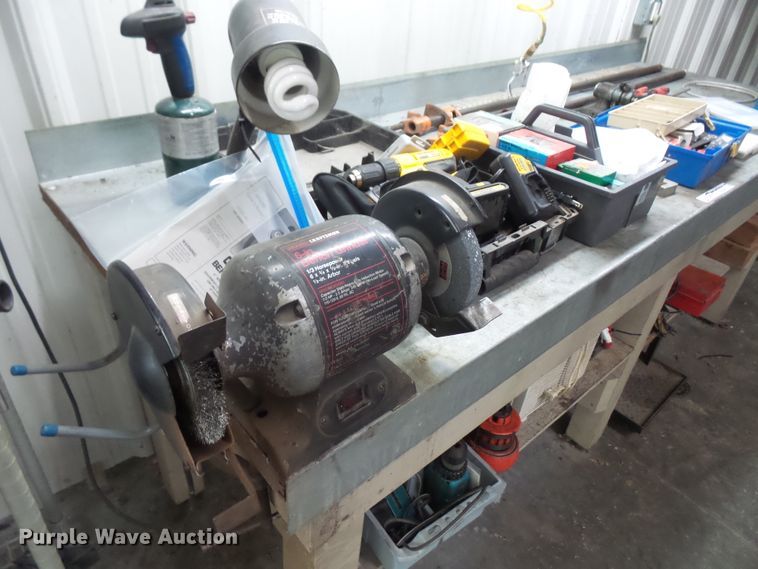 image for item FB9267 Work bench with tools